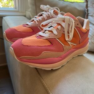 New Balance Women’s 5740 Hot pink and orange